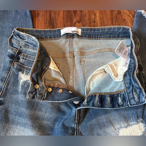 NWOT Vervet Jegging with distressing - size 28 (US size 7) - Picture 4 of 8